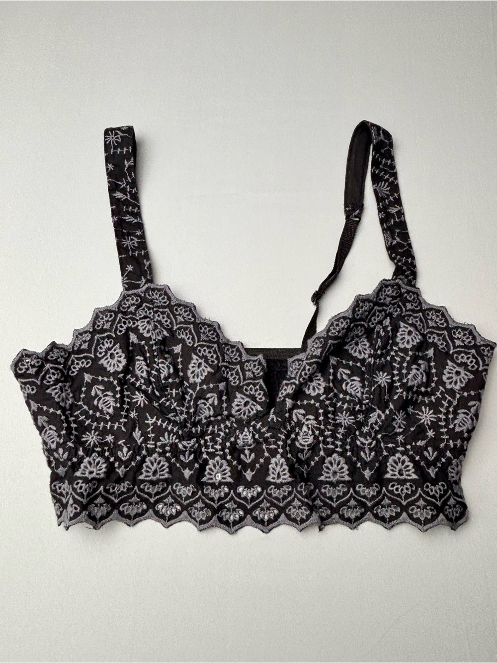 Free PeopleBlack Lace Bralette with White Floral Embroidery Size Small